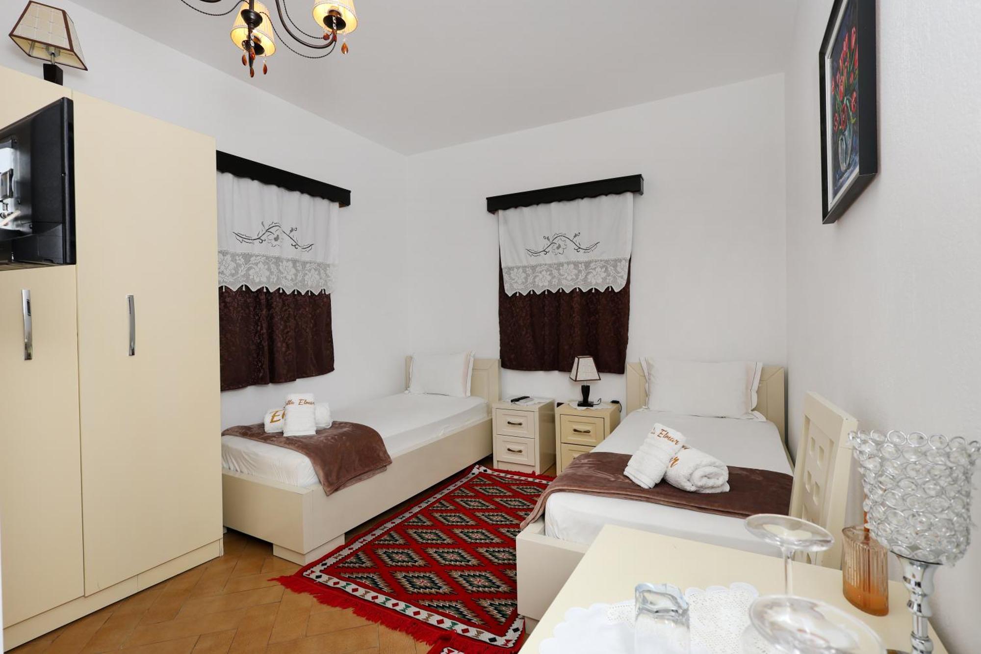 Villa Elmar Berat Exterior foto