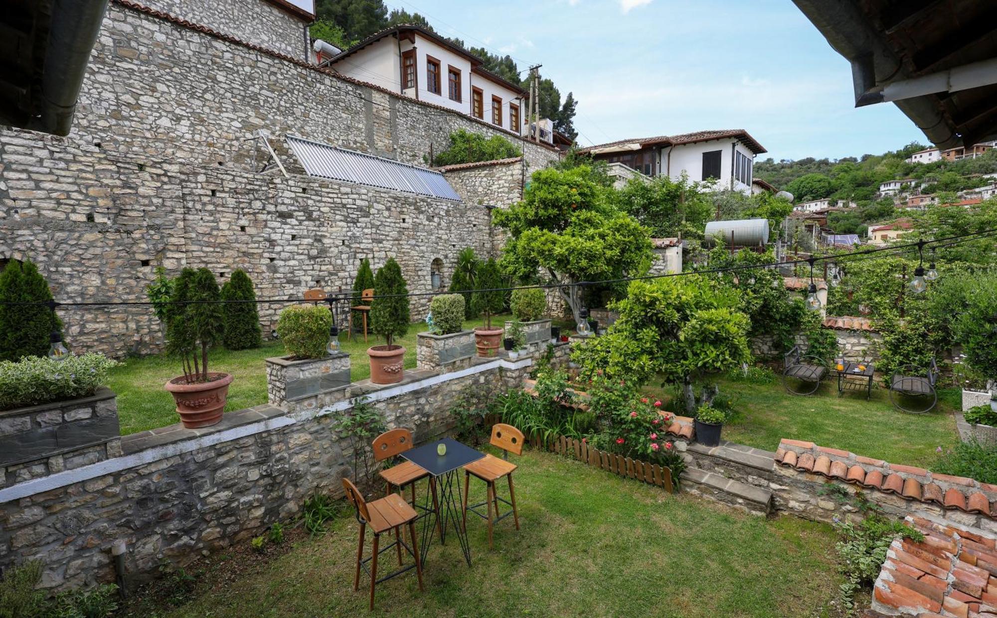 Villa Elmar Berat Exterior foto