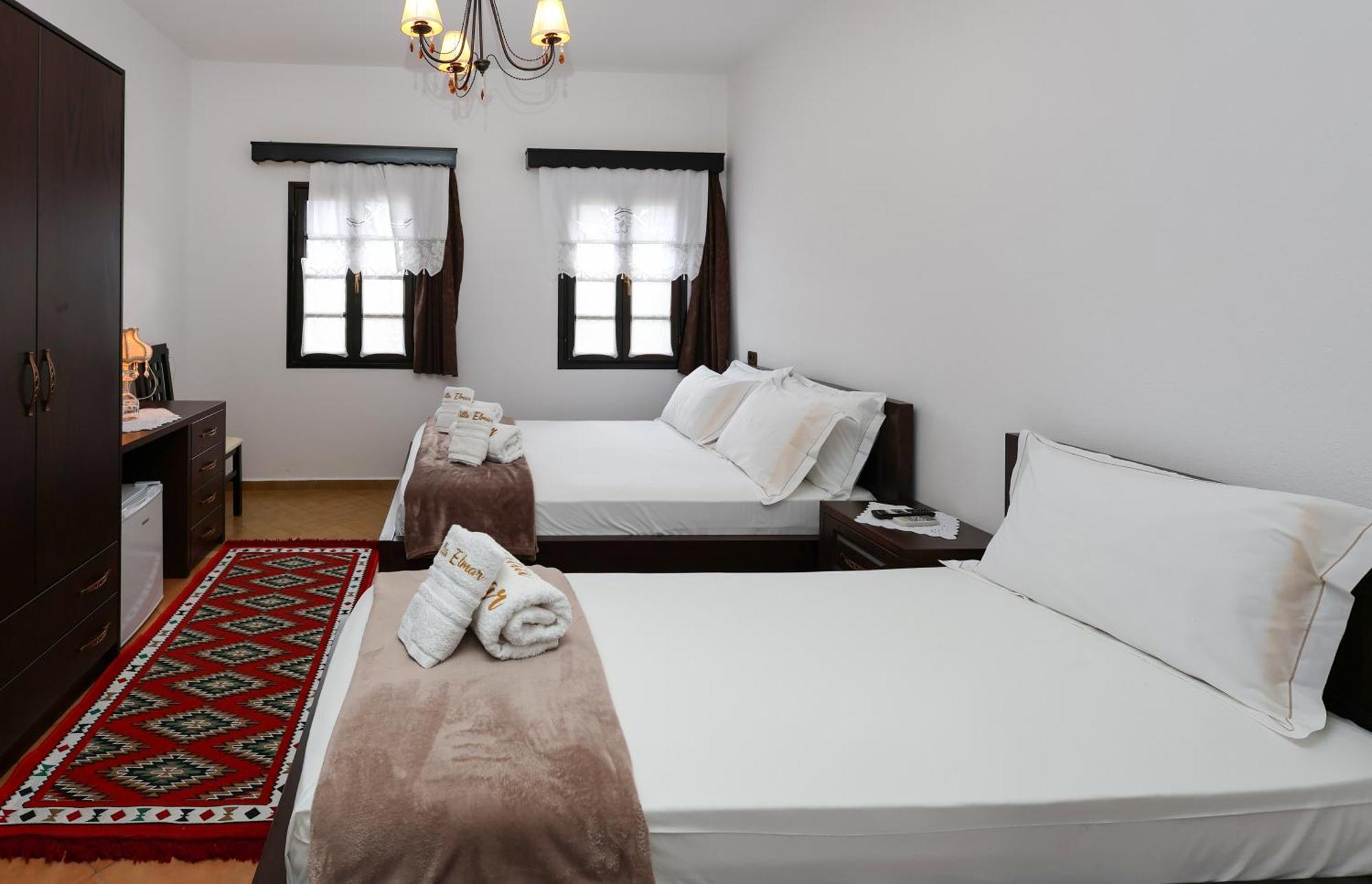 Villa Elmar Berat Exterior foto