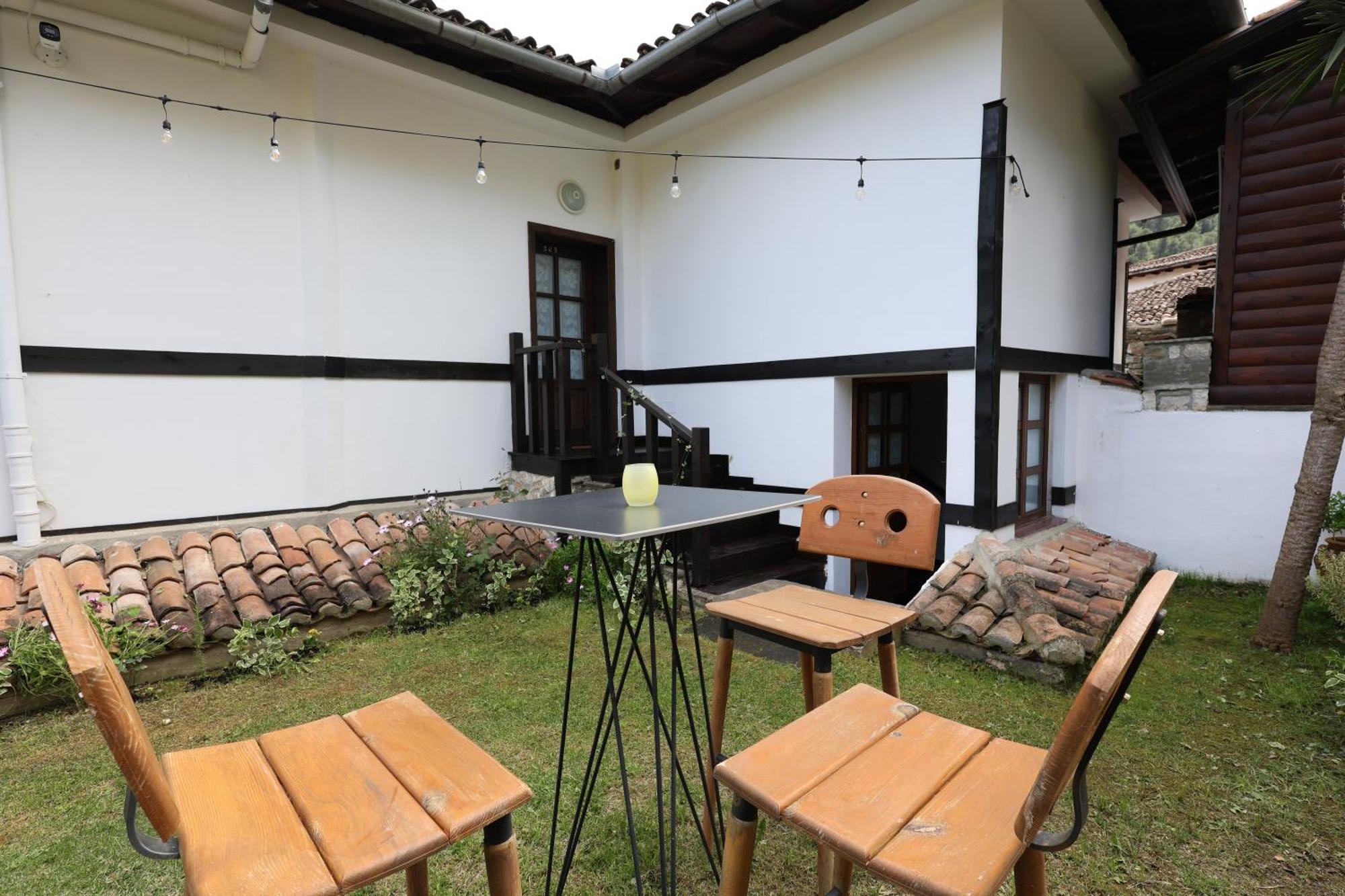 Villa Elmar Berat Exterior foto