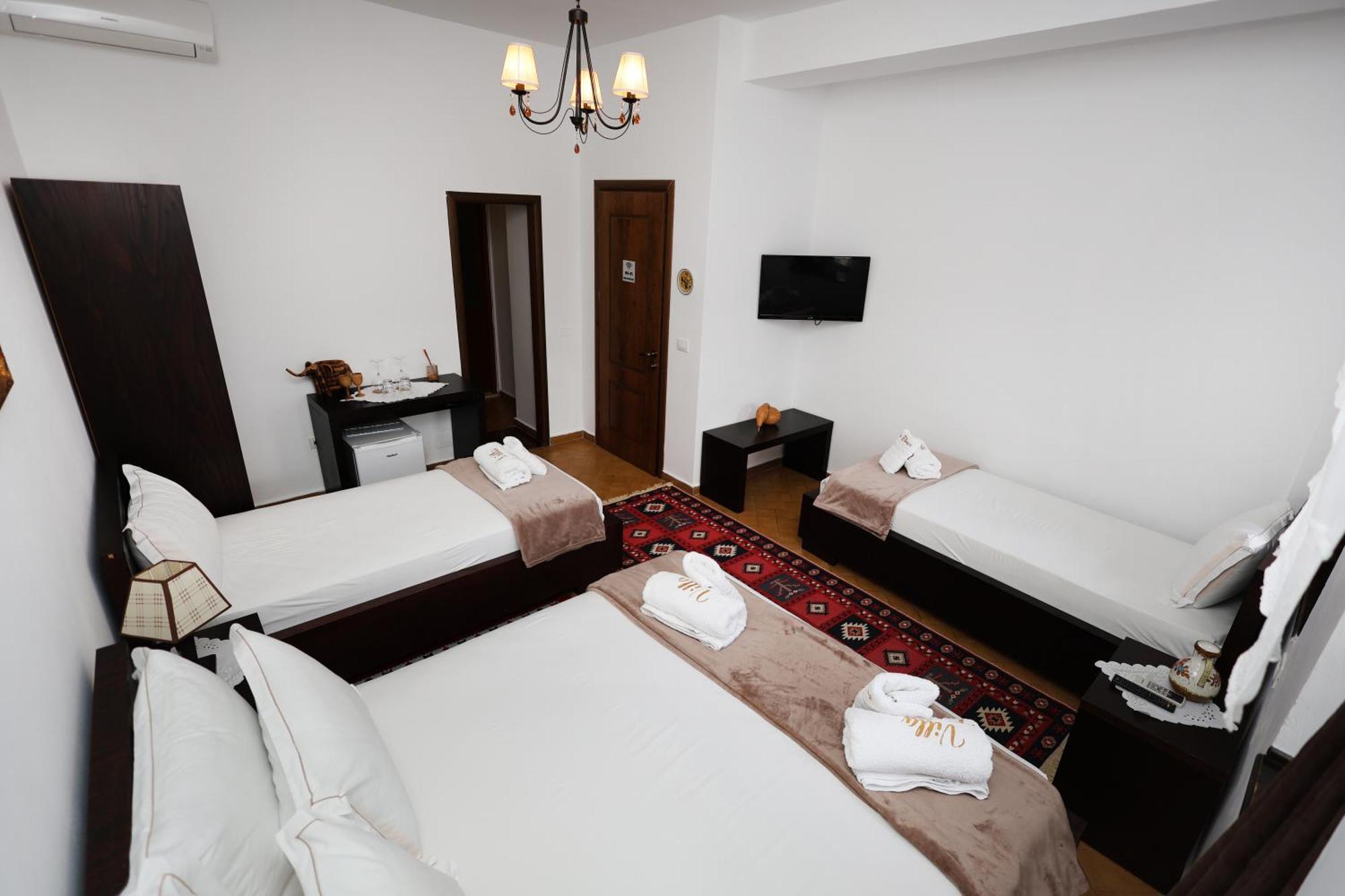 Villa Elmar Berat Exterior foto
